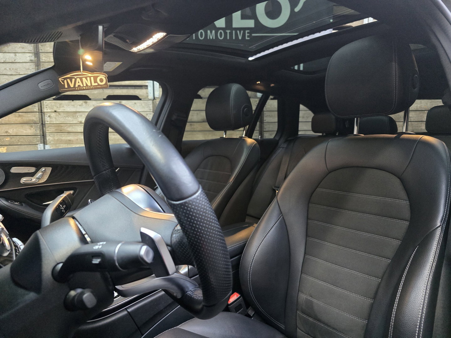 Mercedes-Benz C-Klasse Estate 300 e Advantage Pack AMG Pano Luchtvering BNS Plus LED 19"LM