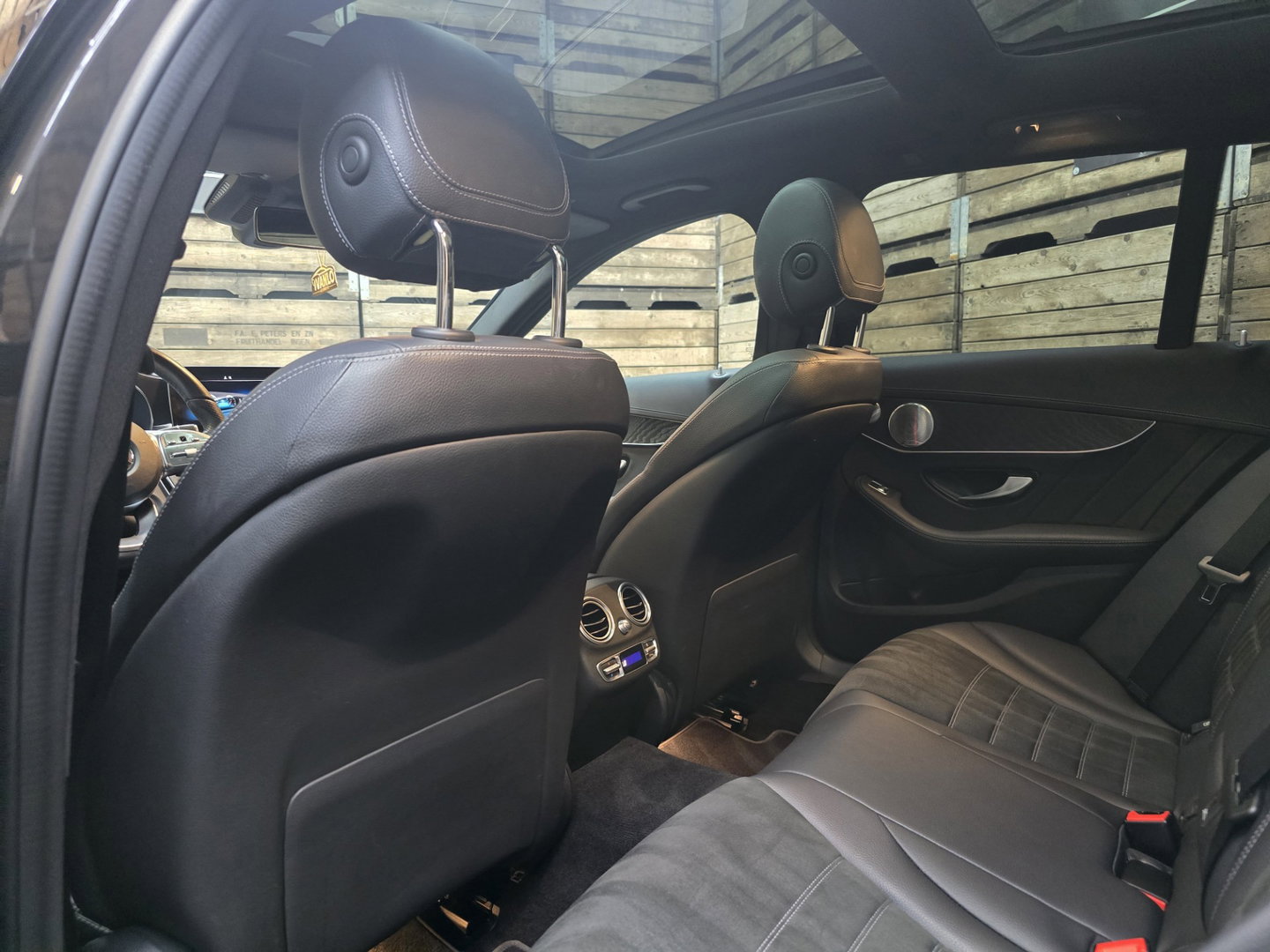 Mercedes-Benz C-Klasse Estate 300 e Advantage Pack AMG Pano Luchtvering BNS Plus LED 19"LM