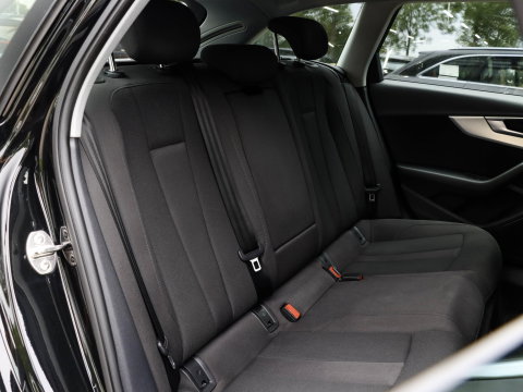 Audi A4 Avant 35 TFSI Sport Edition 150pk | Clima | Trekhaak | Elek Achterklep
