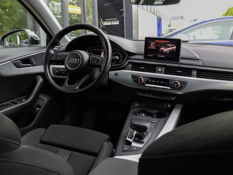 Audi A4 Avant 35 TFSI Sport Edition 150pk | Clima | Trekhaak | Elek Achterklep