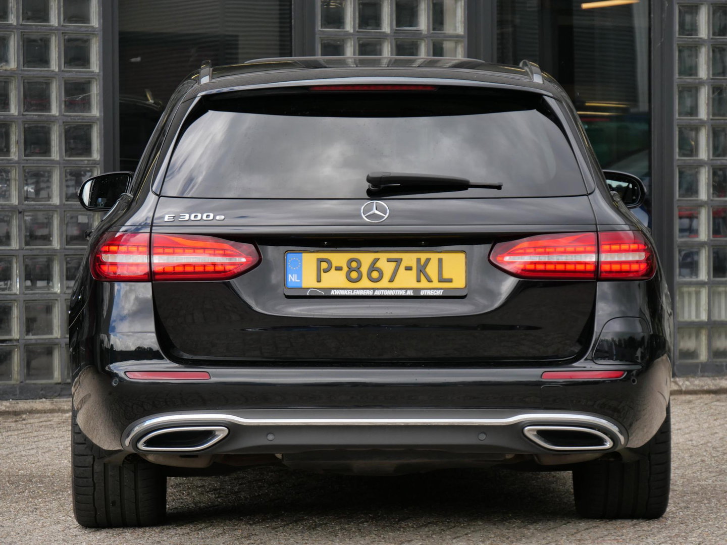Mercedes-Benz E-Klasse Estate 300e AVANTGARDE/ ADVANTAGE PACK/ BURMESTER/ SCHUIFDAK/