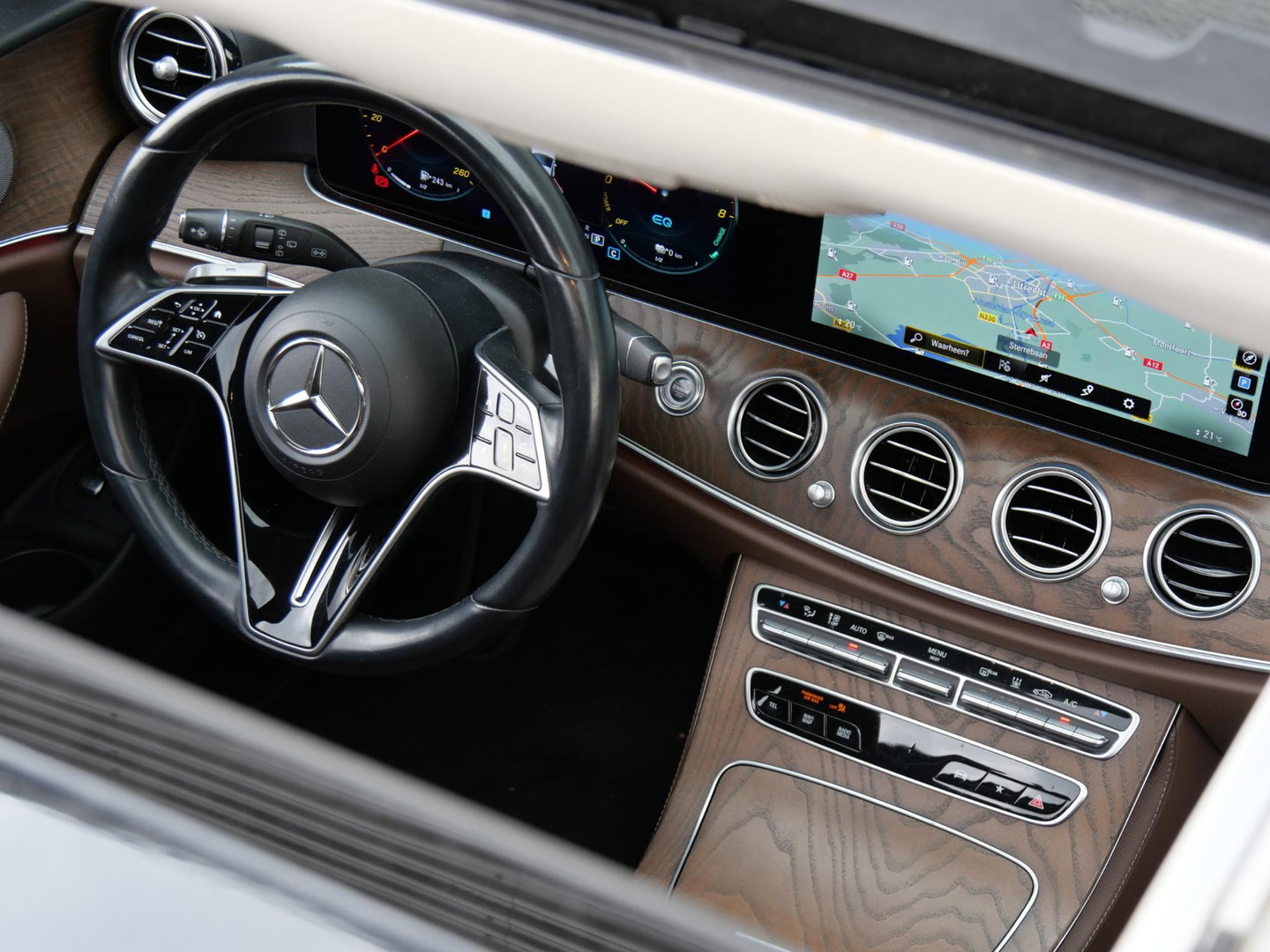 Mercedes-Benz E-Klasse Estate 300e AVANTGARDE/ ADVANTAGE PACK/ BURMESTER/ SCHUIFDAK/