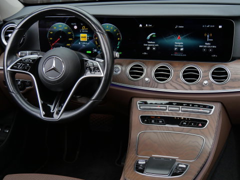Mercedes-Benz E-Klasse Estate 300e AVANTGARDE/ ADVANTAGE PACK/ BURMESTER/ SCHUIFDAK/