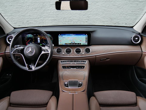 Mercedes-Benz E-Klasse Estate 300e AVANTGARDE/ ADVANTAGE PACK/ BURMESTER/ SCHUIFDAK/