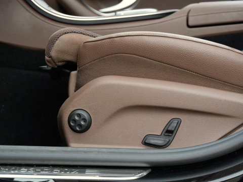 Mercedes-Benz E-Klasse Estate 300e AVANTGARDE/ ADVANTAGE PACK/ BURMESTER/ SCHUIFDAK/