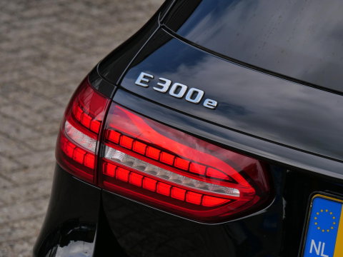 Mercedes-Benz E-Klasse Estate 300e AVANTGARDE/ ADVANTAGE PACK/ BURMESTER/ SCHUIFDAK/