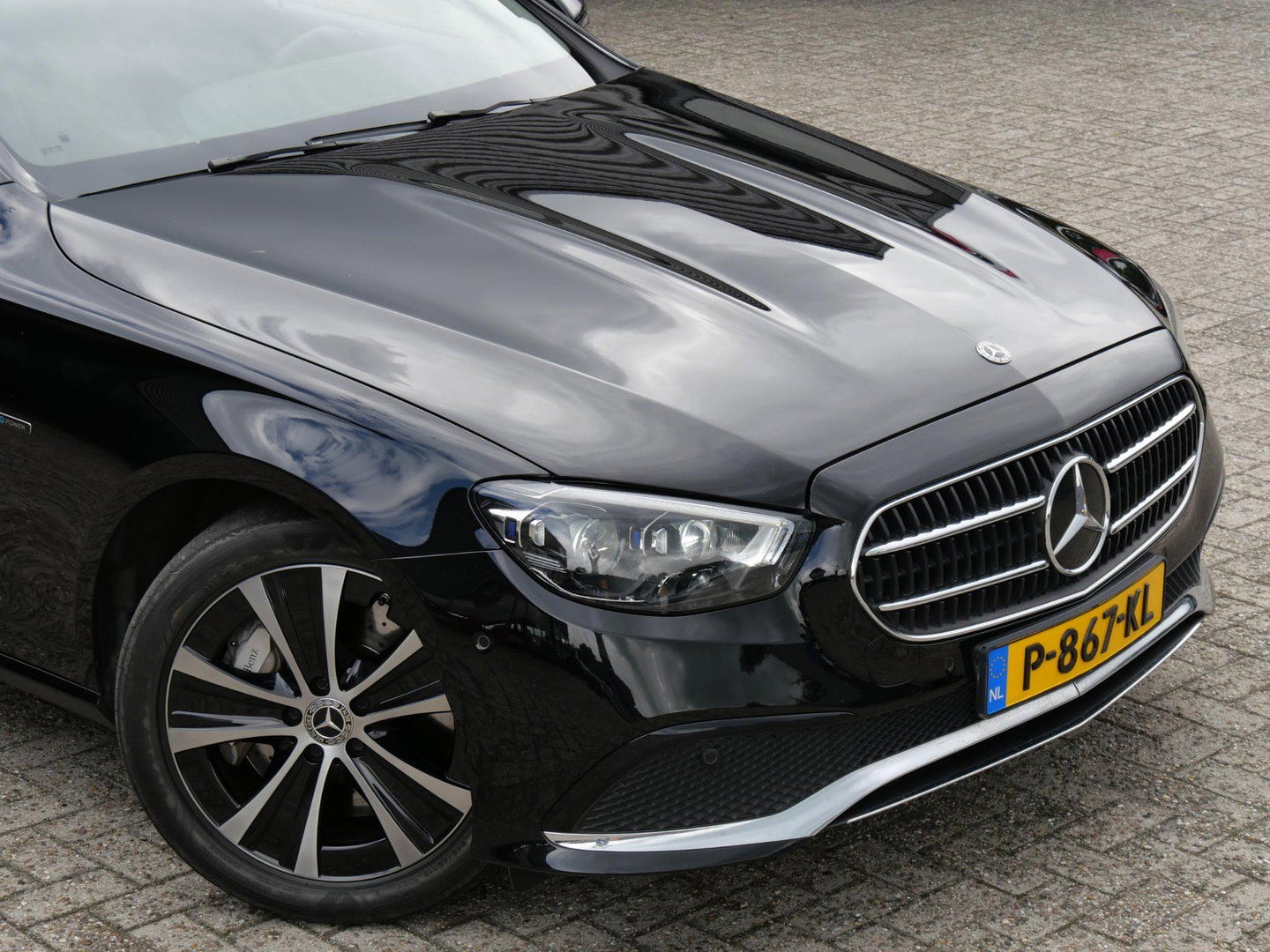 Mercedes-Benz E-Klasse Estate 300e AVANTGARDE/ ADVANTAGE PACK/ BURMESTER/ SCHUIFDAK/