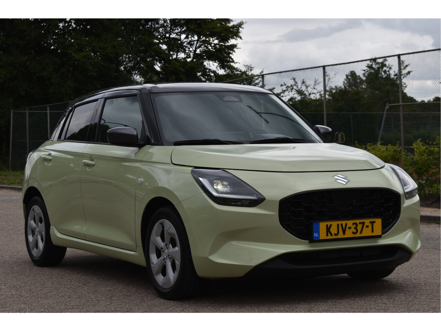 Suzuki Swift 1.2 Select Smart Hybrid Navigatie | Camera | Airco | LM Velgen | Stoelverwarming | Automaat |