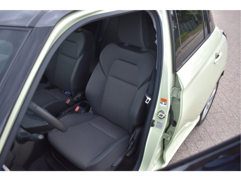Suzuki Swift 1.2 Select Smart Hybrid Navigatie | Camera | Airco | LM Velgen | Stoelverwarming | Automaat |