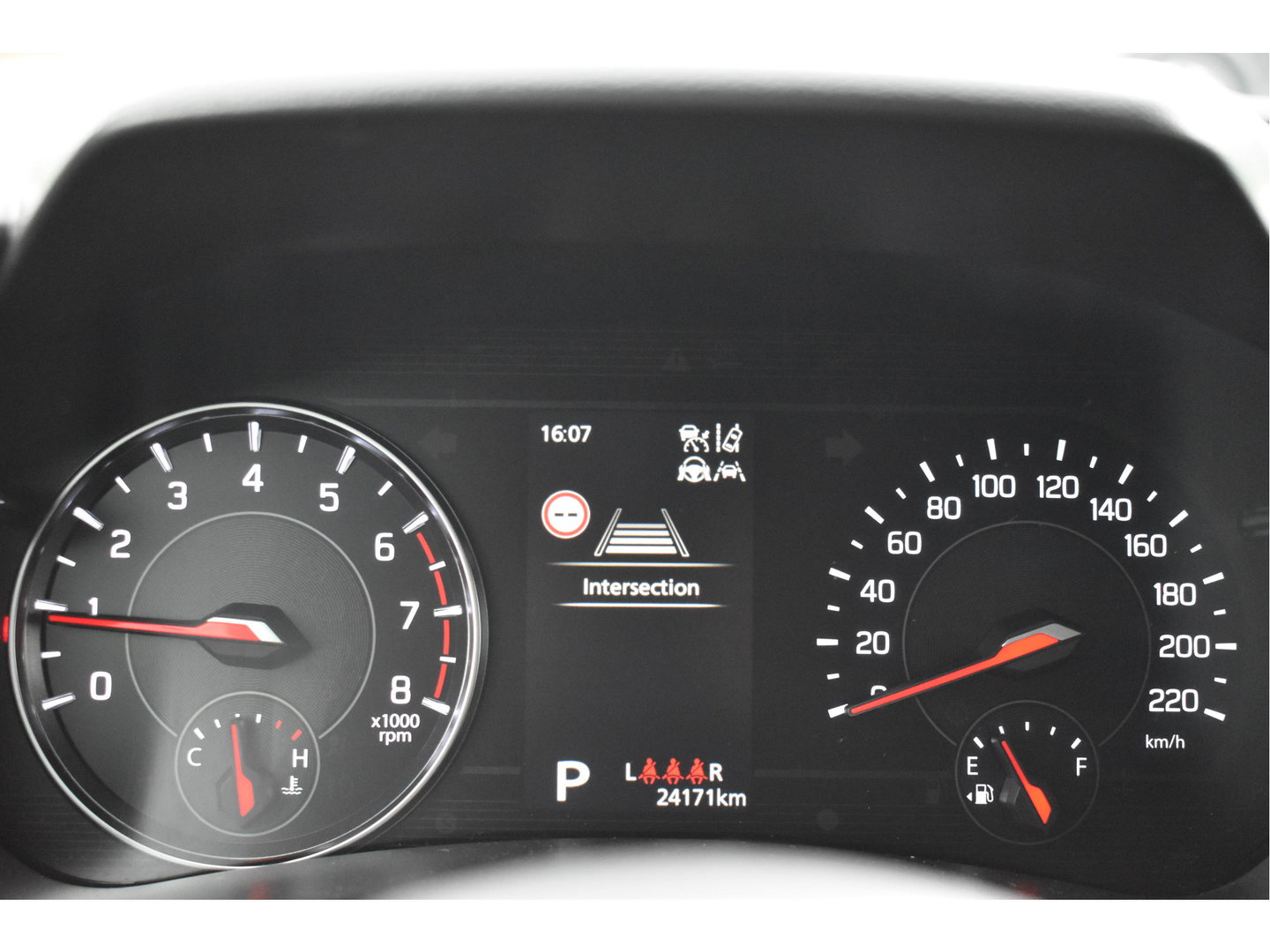 Suzuki Swift 1.2 Select Smart Hybrid Navigatie | Camera | Airco | LM Velgen | Stoelverwarming | Automaat |