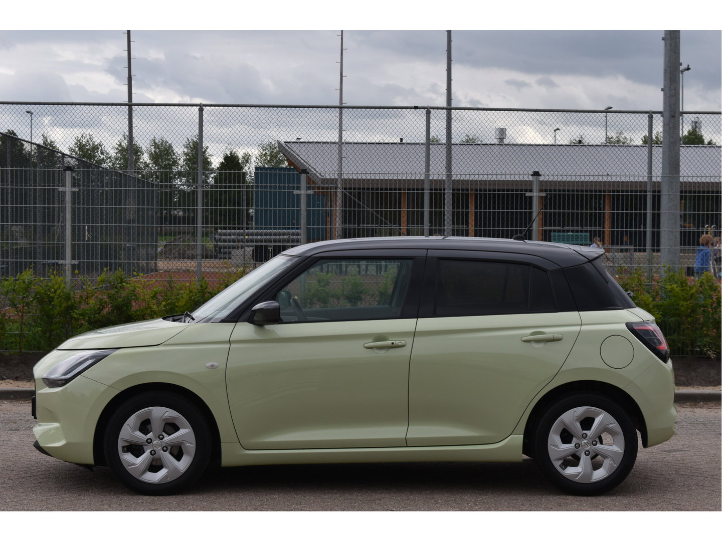 Suzuki Swift 1.2 Select Smart Hybrid Navigatie | Camera | Airco | LM Velgen | Stoelverwarming | Automaat |
