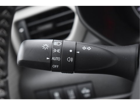 Suzuki Swift 1.2 Select Smart Hybrid Navigatie | Camera | Airco | LM Velgen | Stoelverwarming | Automaat |