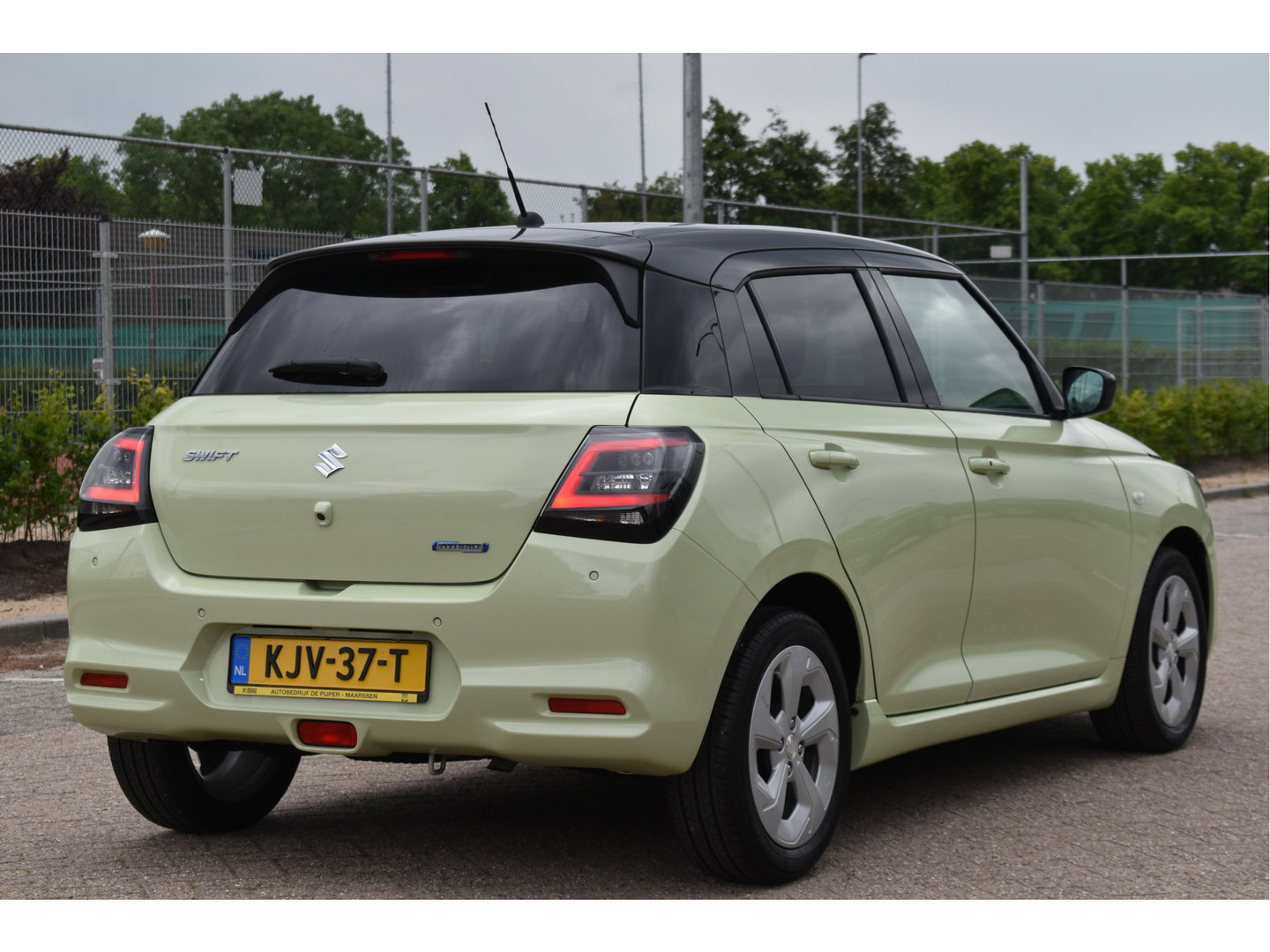 Suzuki Swift 1.2 Select Smart Hybrid Navigatie | Camera | Airco | LM Velgen | Stoelverwarming | Automaat |