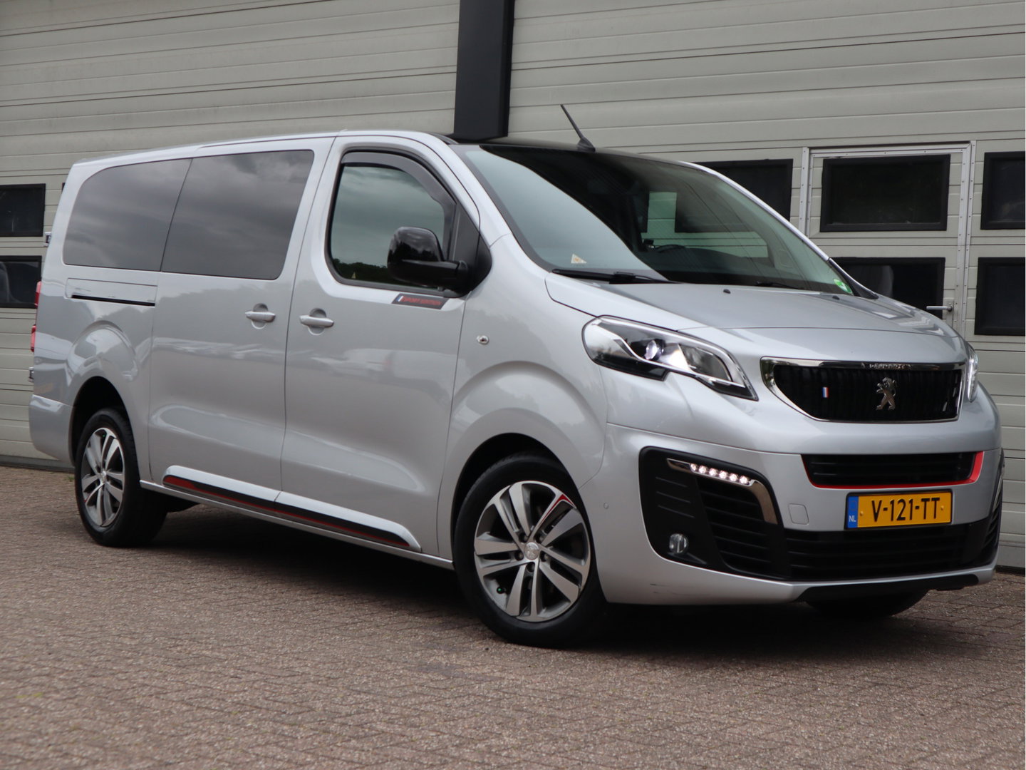 Peugeot Expert 2.0 BlueHDI 177pk Euro 6 Automaat - Sport Edition - L3 Extra Lang - Cruise - Camera