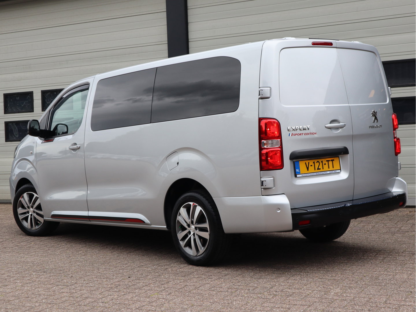 Peugeot Expert 2.0 BlueHDI 177pk Euro 6 Automaat - Sport Edition - L3 Extra Lang - Cruise - Camera