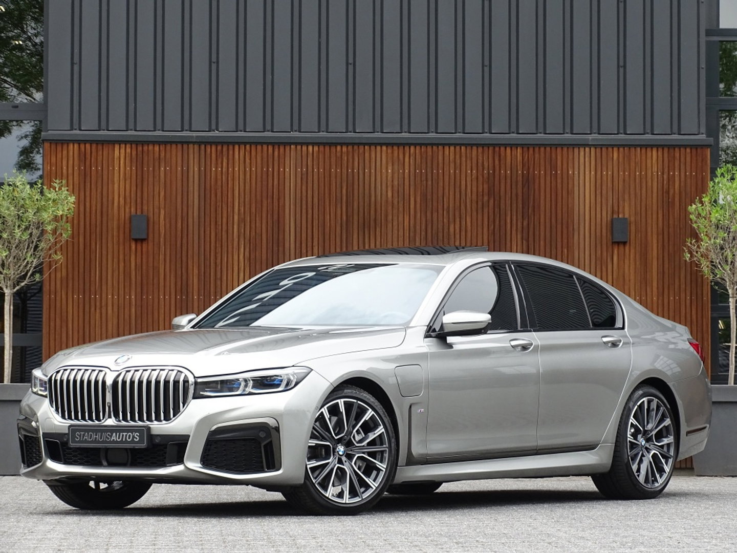 BMW 7 Serie 745e 394PK M-Sport / Individual / Laser / 360° / Harman Kardon