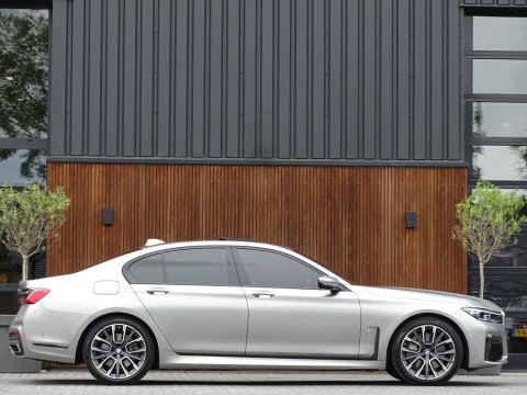 BMW 7 Serie 745e 394PK M-Sport / Individual / Laser / 360° / Harman Kardon