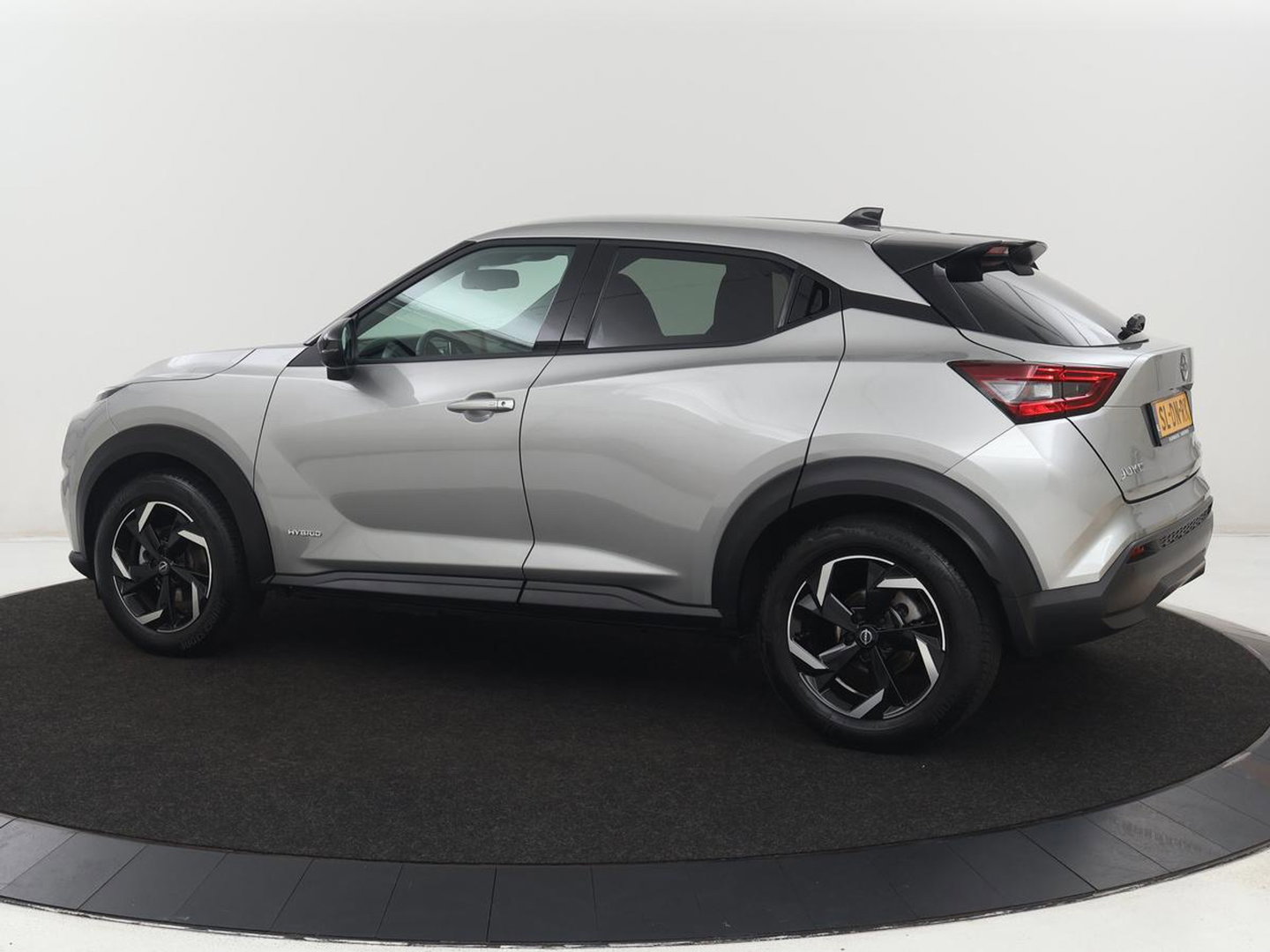 Nissan Juke 1.6 Hybrid Tekna | 360 Camera | Adaptive cruise | Carplay | Navigatie | Half leder | Full LED | Keyless | Climate control | Parkeerhulp | DAB | Bluetooth