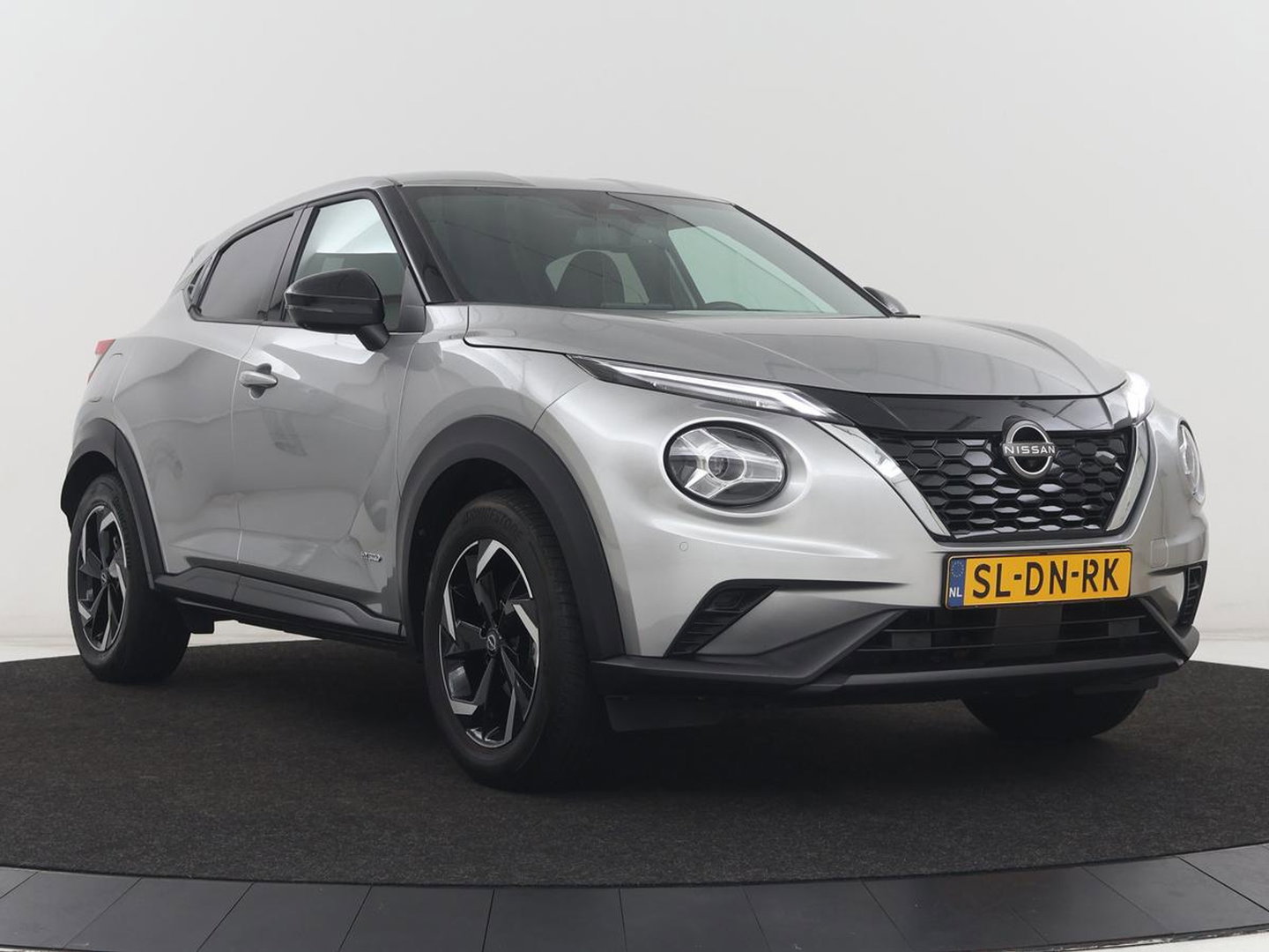 Nissan Juke 1.6 Hybrid Tekna | 360 Camera | Adaptive cruise | Carplay | Navigatie | Half leder | Full LED | Keyless | Climate control | Parkeerhulp | DAB | Bluetooth