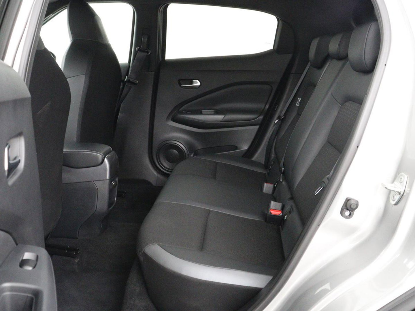 Nissan Juke 1.6 Hybrid Tekna | 360 Camera | Adaptive cruise | Carplay | Navigatie | Half leder | Full LED | Keyless | Climate control | Parkeerhulp | DAB | Bluetooth