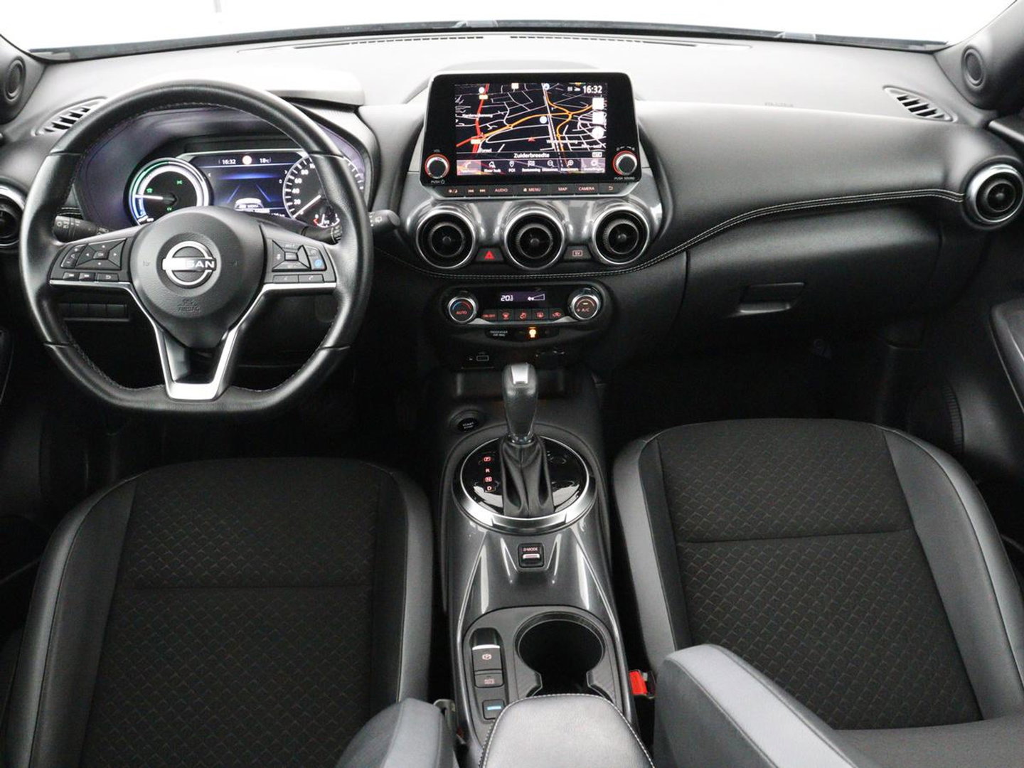 Nissan Juke 1.6 Hybrid Tekna | 360 Camera | Adaptive cruise | Carplay | Navigatie | Half leder | Full LED | Keyless | Climate control | Parkeerhulp | DAB | Bluetooth