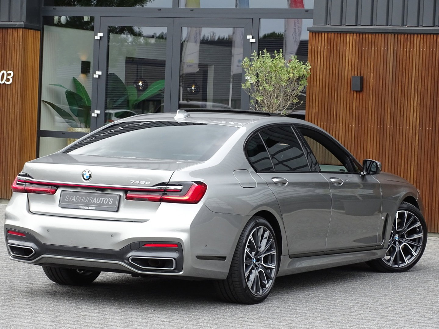 BMW 7 Serie 745e 394PK M-Sport / Individual / Laser / 360° / Harman Kardon