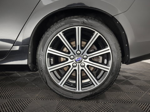 Volvo V60 2.4 D5 Twin Engine Special Edition (INCL.BTW) Aut. *PANO | LEATHER | ADAPTIVE-CRUISE | XENON | BLIS | MEMORY-PACK | CAMERA | HEATED-COMFORTSEATS | NAVI-FULLMAP | PRIVACY-GLASS | ECC | PDC | TOWBAR | 18''ALU*