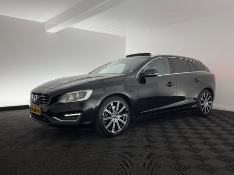 Volvo V60 2.4 D5 Twin Engine Special Edition (INCL.BTW) Aut. *PANO | LEATHER | ADAPTIVE-CRUISE | XENON | BLIS | MEMORY-PACK | CAMERA | HEATED-COMFORTSEATS | NAVI-FULLMAP | PRIVACY-GLASS | ECC | PDC | TOWBAR | 18''ALU*