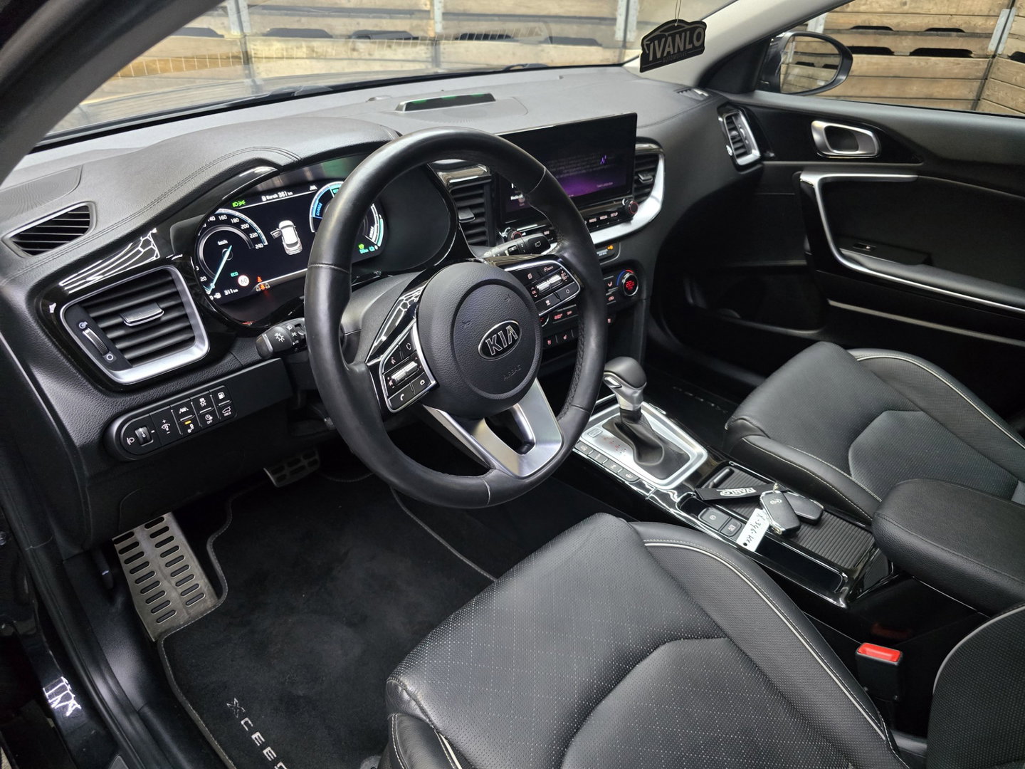 Kia Xceed 1.6 GDi PHEV ExecutiveLine Leder Pano Clima Navi 18"LM
