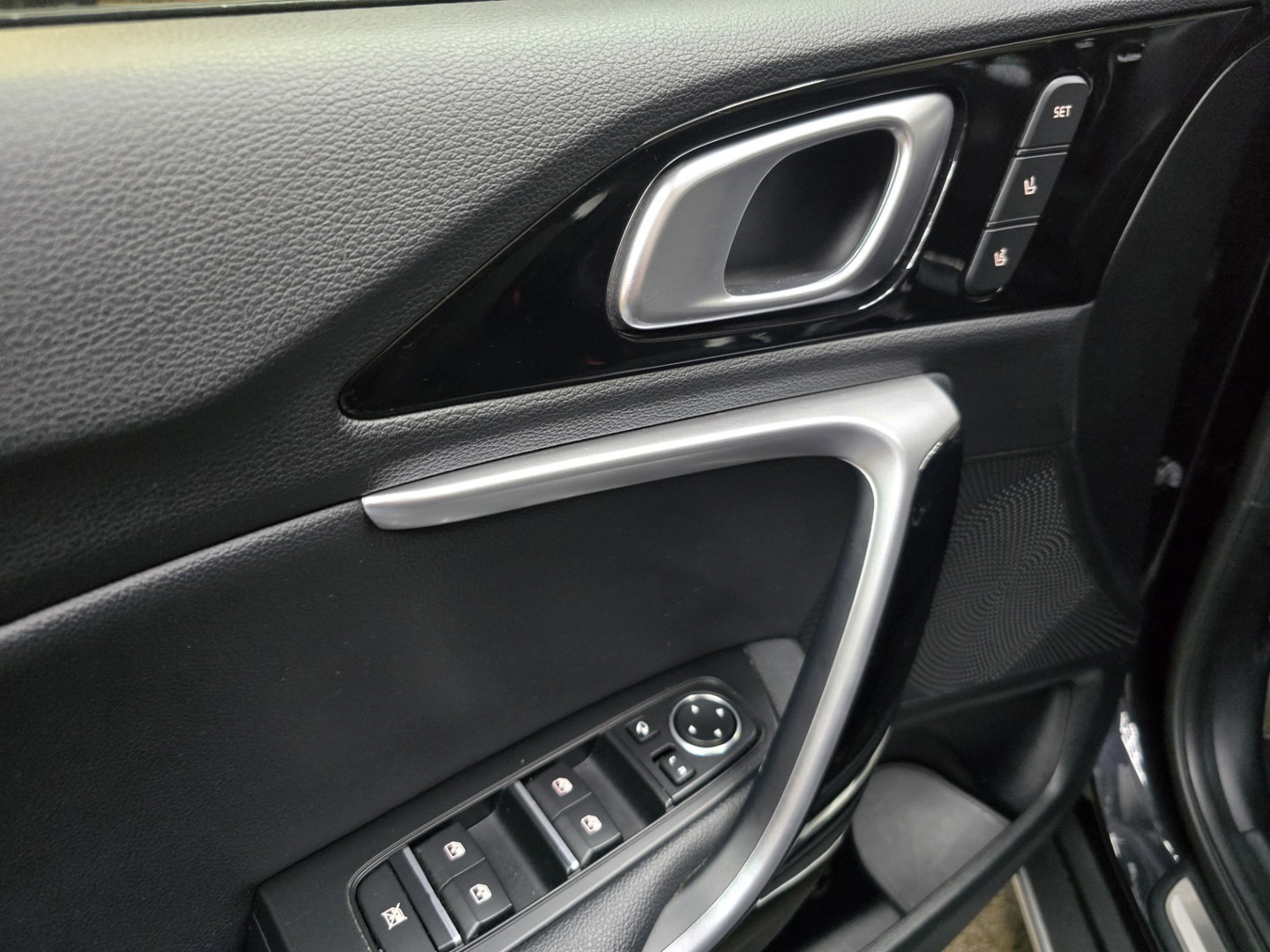 Kia Xceed 1.6 GDi PHEV ExecutiveLine Leder Pano Clima Navi 18"LM