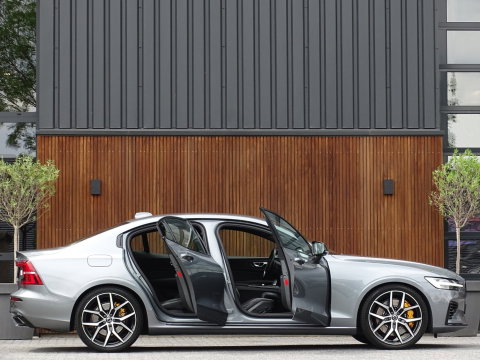 Volvo S60 T8 Polestar 405PK AWD / Harman Kardon / Brembo