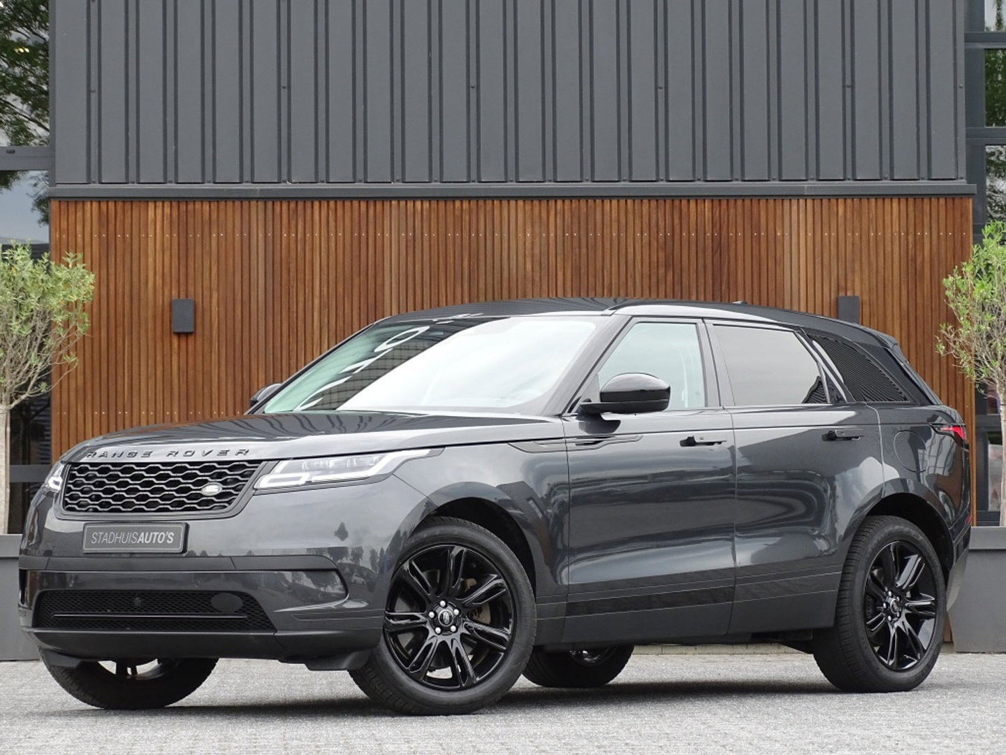 Land Rover Range Rover Velar P400e 404PK Hybrid S / 2023 / Meridian / Narvik Edit. / LED