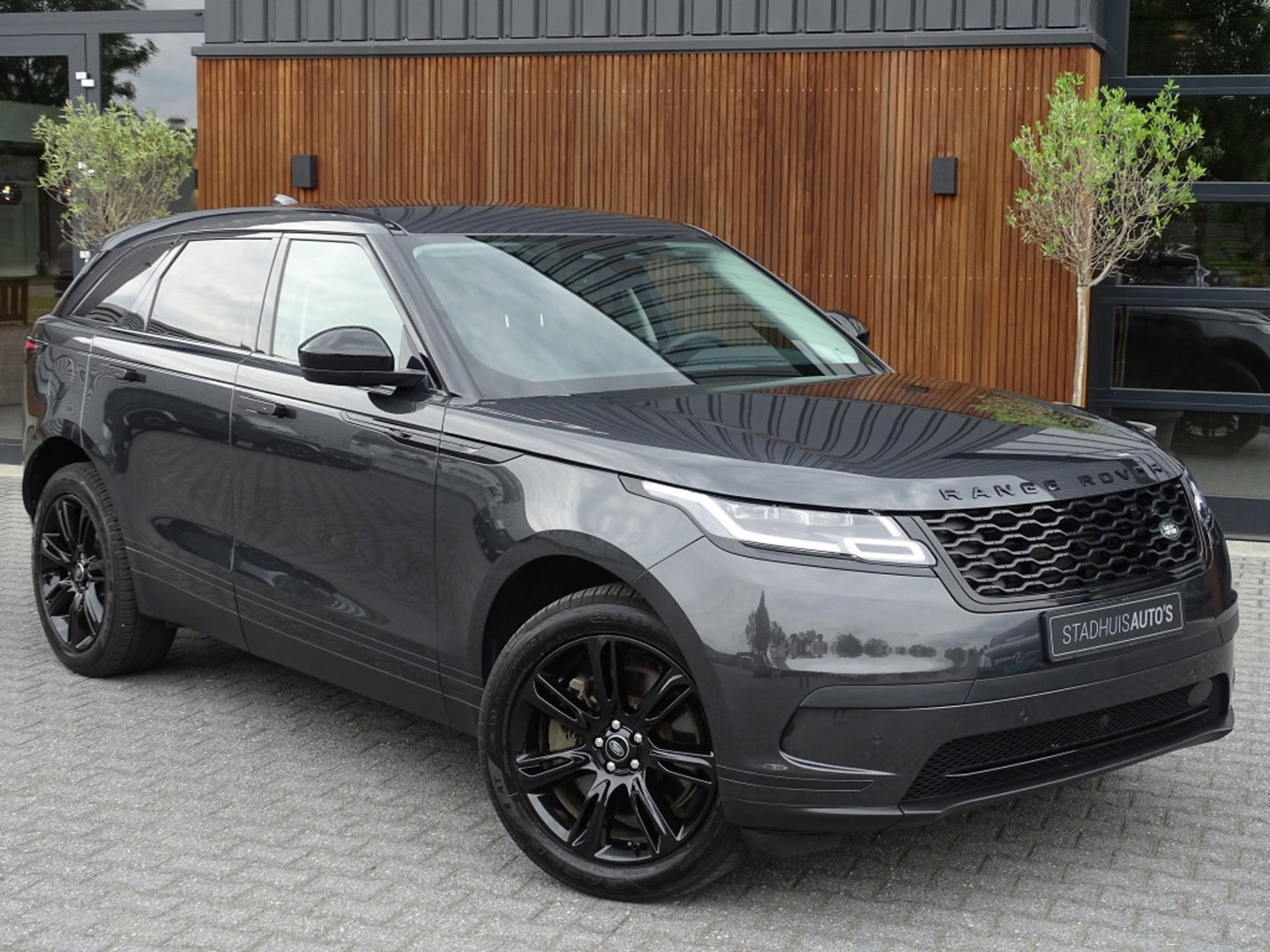 Land Rover Range Rover Velar P400e 404PK Hybrid S / 2023 / Meridian / Narvik Edit. / LED
