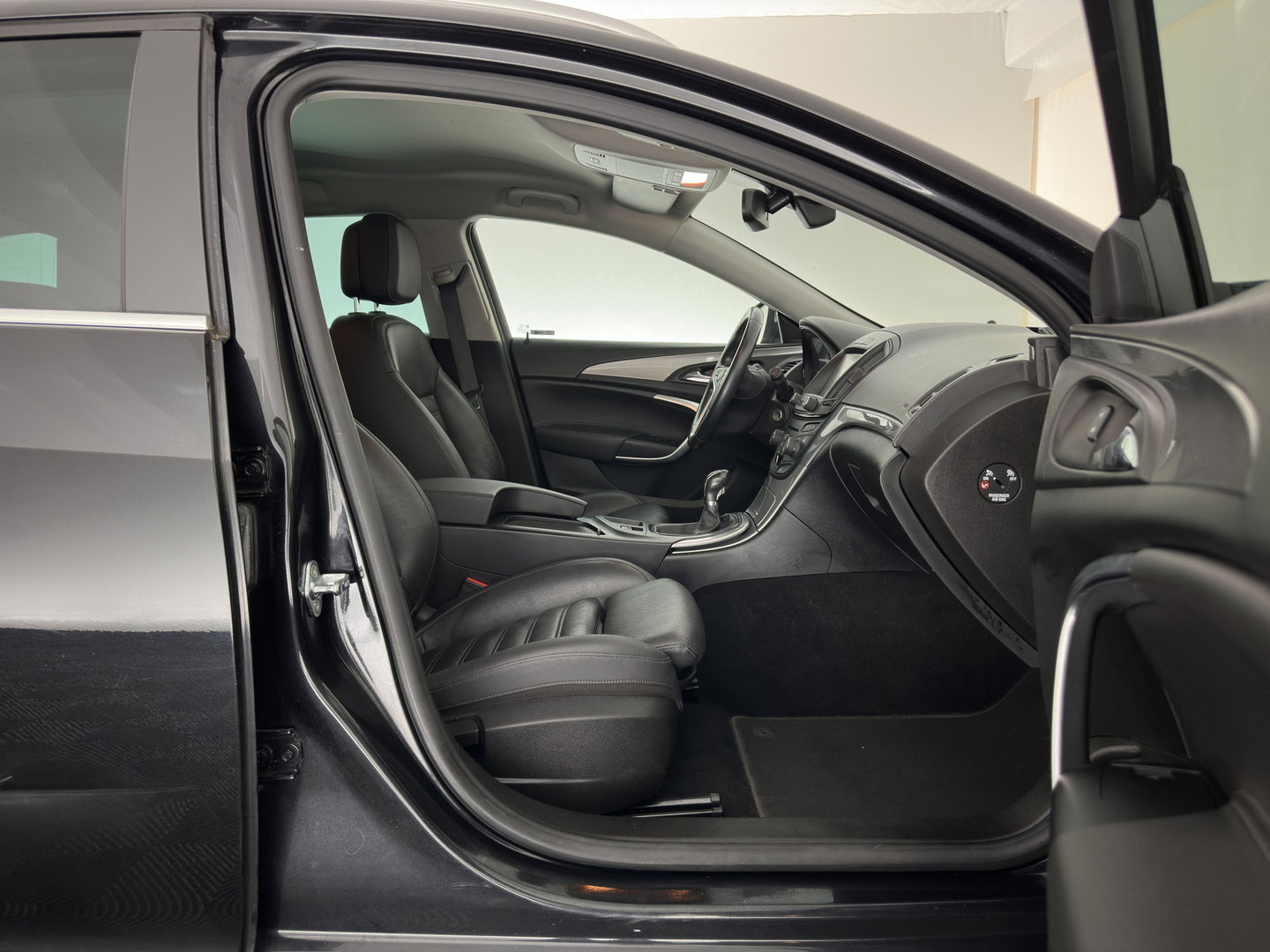 Opel Insignia Sports Tourer 1.6 CDTI EcoFLEX Business+ *LEATHER | XENON | NAVI-FULLMAP | HEATED-COMFORTSEATS | PRIVACY-GLASS | ECC | PDC | CRUISE | 18''ALU*
