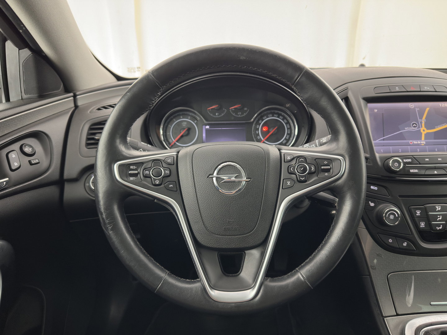 Opel Insignia Sports Tourer 1.6 CDTI EcoFLEX Business+ *LEATHER | XENON | NAVI-FULLMAP | HEATED-COMFORTSEATS | PRIVACY-GLASS | ECC | PDC | CRUISE | 18''ALU*