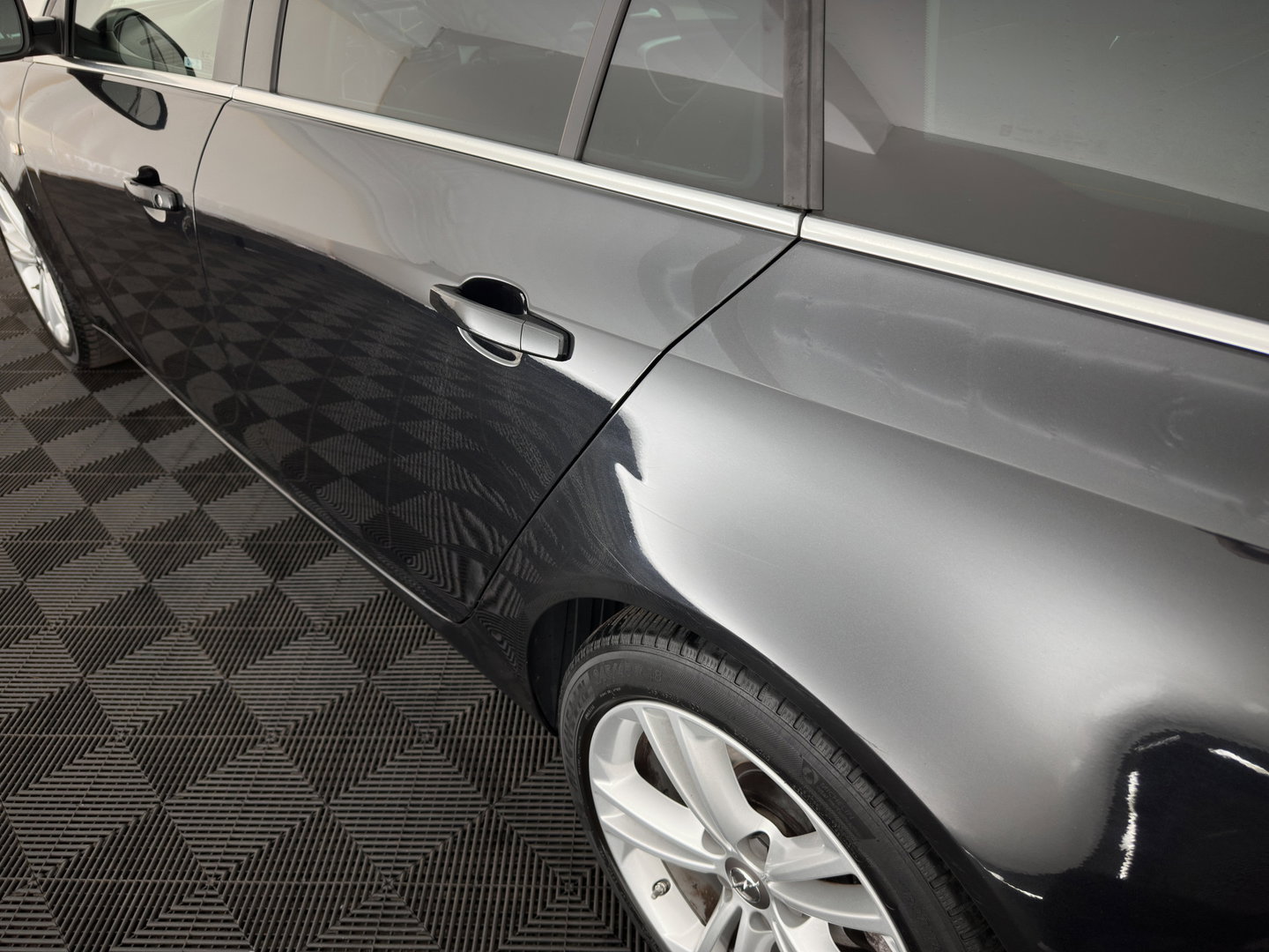 Opel Insignia Sports Tourer 1.6 CDTI EcoFLEX Business+ *LEATHER | XENON | NAVI-FULLMAP | HEATED-COMFORTSEATS | PRIVACY-GLASS | ECC | PDC | CRUISE | 18''ALU*