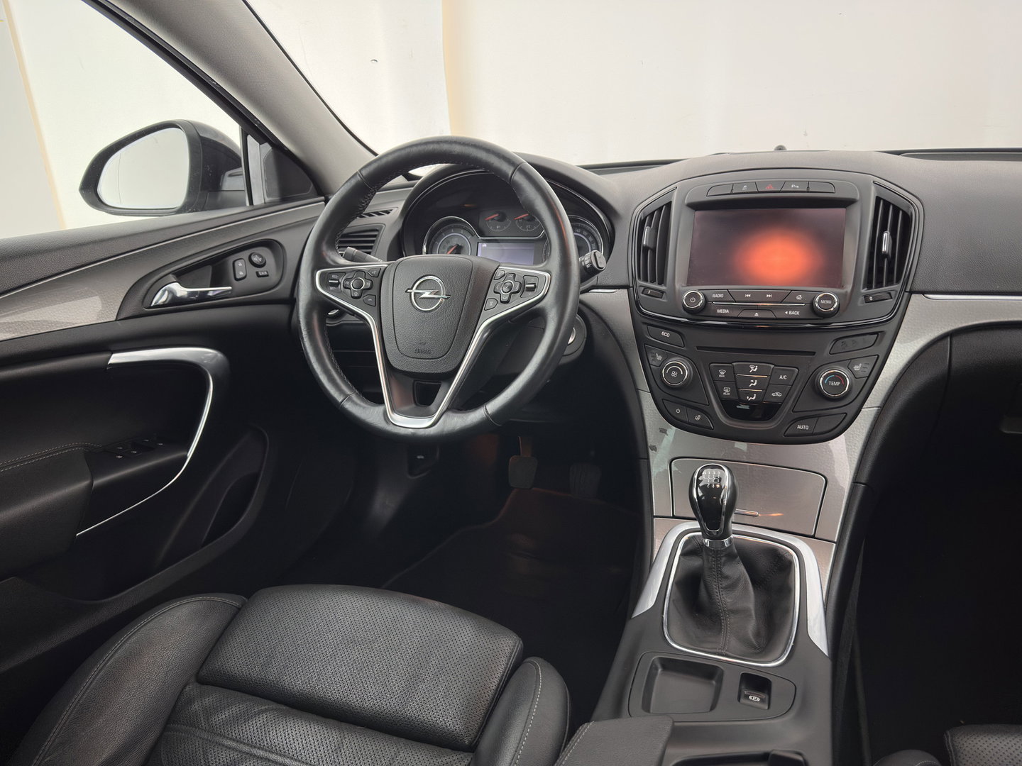 Opel Insignia Sports Tourer 1.6 CDTI EcoFLEX Business+ *LEATHER | XENON | NAVI-FULLMAP | HEATED-COMFORTSEATS | PRIVACY-GLASS | ECC | PDC | CRUISE | 18''ALU*