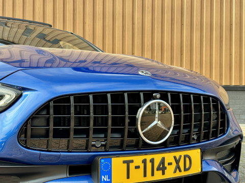 Mercedes-Benz C-Klasse 300 4MATIC AMG Line | Panoramadak | 360° Camera | 19'' Lichtmetaal | Sfeerverlichting | Digital Light | Elektrische Stoelen + Geheugen | Parkeersensoren
