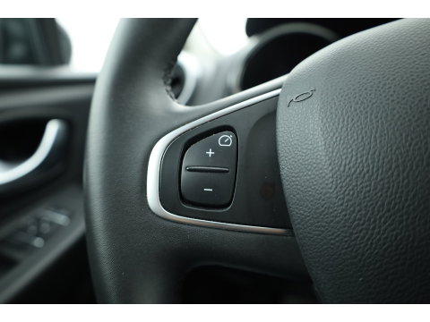 Renault Clio Estate 1.2 TCe Limited 120 pk | Trekhaak | Cruise Control | Bluetooth | Airco | PDC+A | DAB | Navi