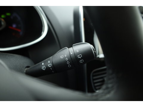 Renault Clio Estate 1.2 TCe Limited 120 pk | Trekhaak | Cruise Control | Bluetooth | Airco | PDC+A | DAB | Navi