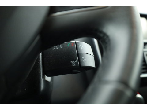 Renault Clio Estate 1.2 TCe Limited 120 pk | Trekhaak | Cruise Control | Bluetooth | Airco | PDC+A | DAB | Navi
