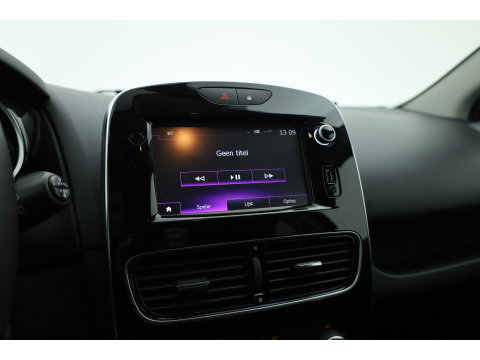 Renault Clio Estate 1.2 TCe Limited 120 pk | Trekhaak | Cruise Control | Bluetooth | Airco | PDC+A | DAB | Navi