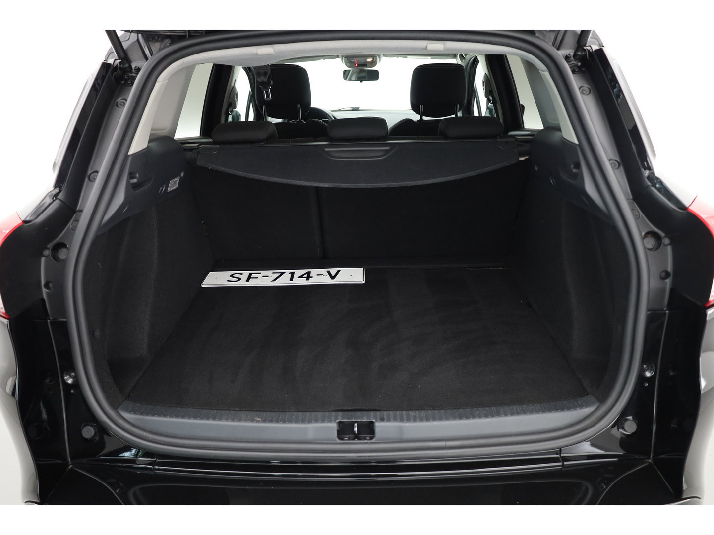 Renault Clio Estate 1.2 TCe Limited 120 pk | Trekhaak | Cruise Control | Bluetooth | Airco | PDC+A | DAB | Navi