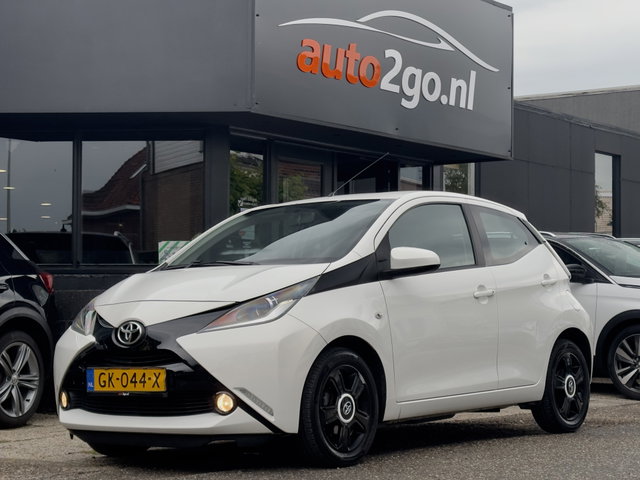 Toyota Aygo - 1.0 VVT-i X-PLAY AIRCO CAMERA LED LMV