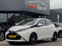 Toyota Aygo - 1.0 VVT-i X-PLAY AIRCO CAMERA LED LMV
