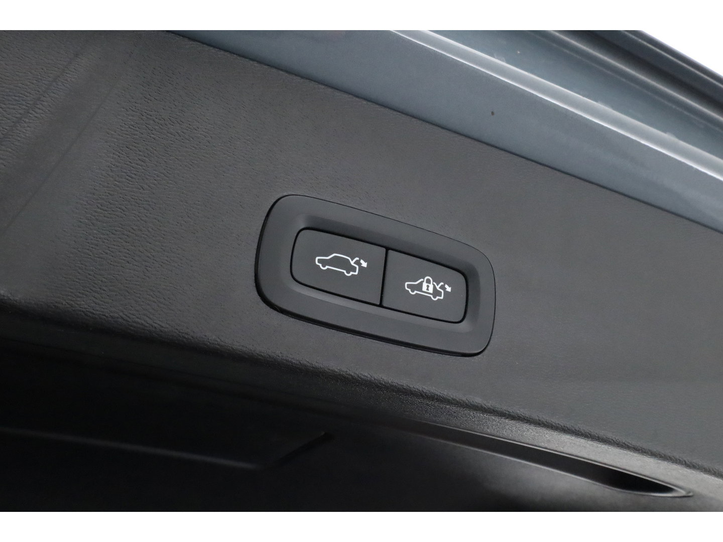 Volvo XC40 1.5 T5 Plug-in hybrid Ultimate Dark | Pano | 360 cam | Leer | ACC | Blis | H&K Audio | Stoel & stuur Verw. | Memory |
