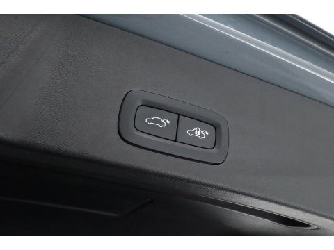 Volvo XC40 1.5 T5 Plug-in hybrid Ultimate Dark | Pano | 360 cam | Leer | ACC | Blis | H&K Audio | Stoel & stuur Verw. | Memory |