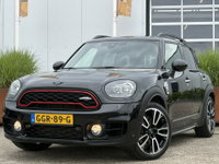 MINI Countryman - 2.0 Cooper S ALL4 Chili 192pk | Apple Carplay/Android Auto | Elektrisch glazen panorama-dak | Lichtmetalen velgen 19" | Navigatiesysteem full map | Parkeersensor voor en achter | Voorstoelen verwarmd | Dealer onderhouden!