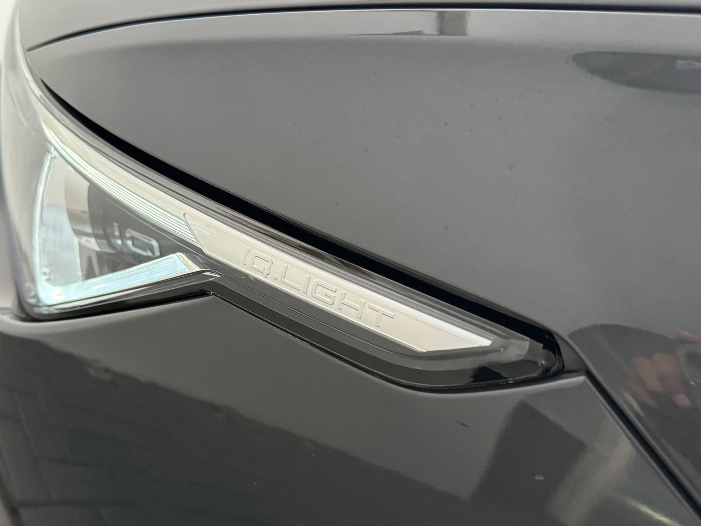 Volkswagen Golf 1.5 eTSI R-Line Pano|Keyless|Camera|IQ|Sfeer