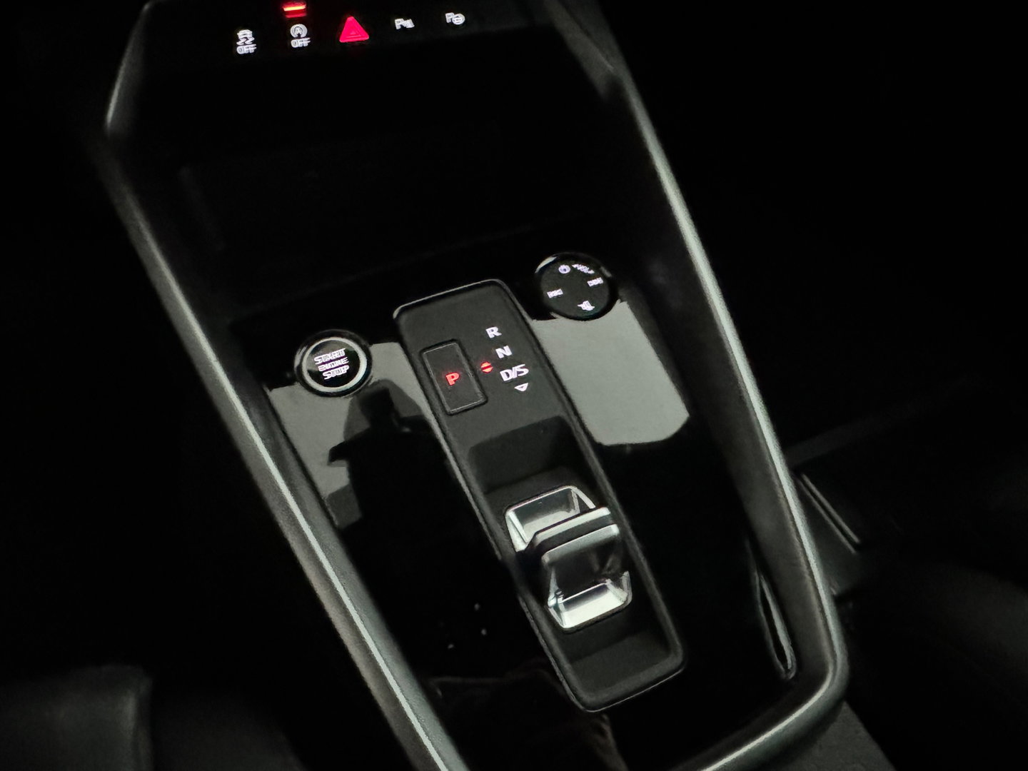 Audi A3 LIMOUSINE 30 TFSI Business edition Keyless|CarPlay